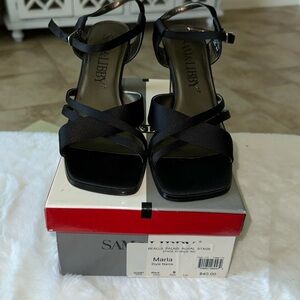 Sam & Libby black strappy heels in size 9
